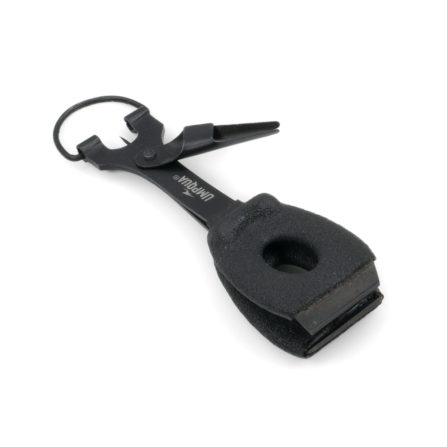 This versatile tool combines all the great features of our Big Nip PS Nippers with a nail knot tool.&nbsp;

Our “Big Nip” Nippers are a cut above the rest with ergonomic cut-out and thumb-bump for easy handling and precision cutting.
Pin eye-cleaner
Free-rotating ring attachment
Nail Knot Tool – this grooved function-formed addition rotates from body of nipper to allow easy attachment of fly-line to backing and leader to fly line.