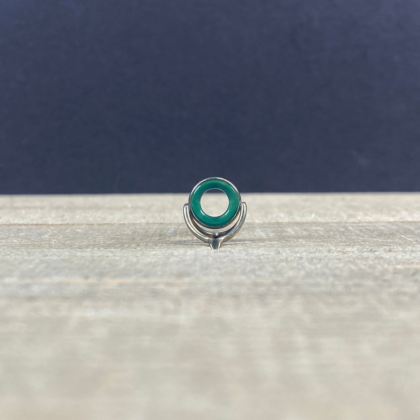 Perfect Agate Stripping Guides are handcrafted, demanding the highest quality workmanship and finish. Each Agate Stone is one of a kind, revealing its own vivid colors and character.&nbsp;

This is the guide you will receive

Black Nickel is not recommended for saltwater