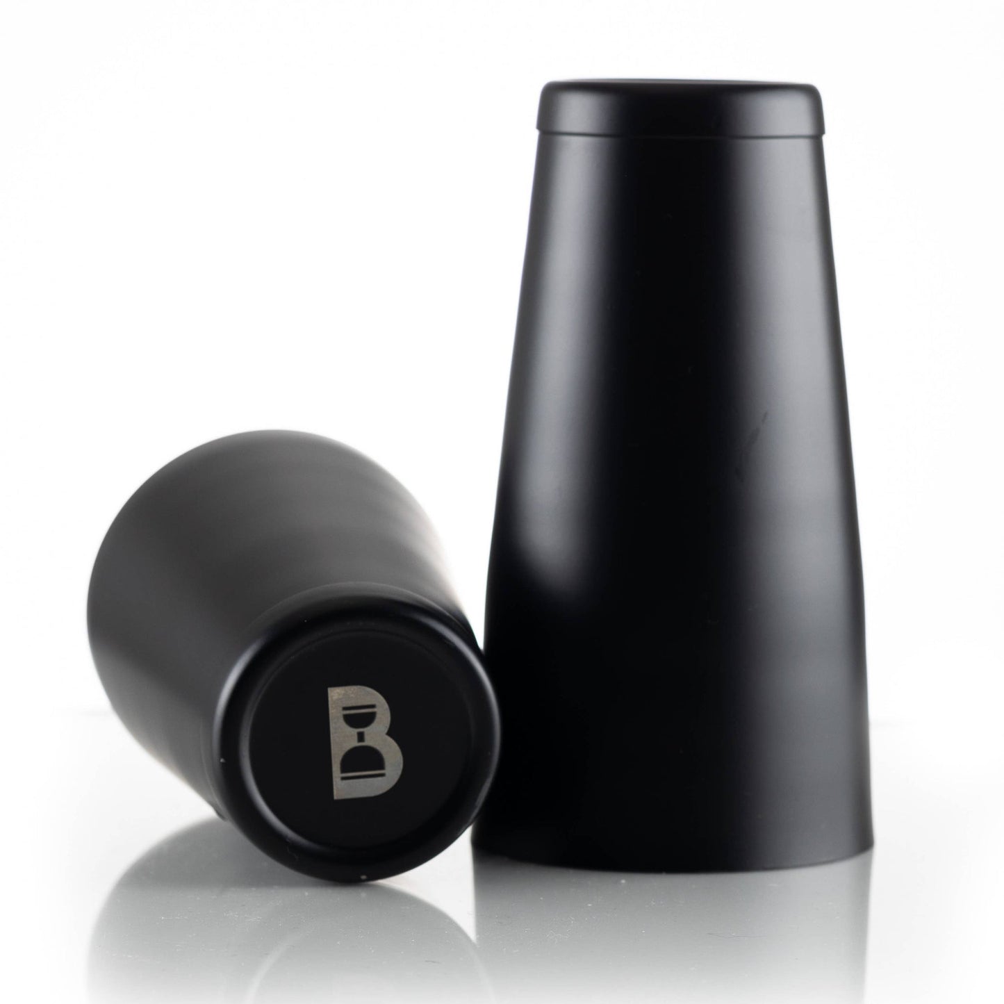 Bring out your inner bartender and make drinks like a pro! Shaker tins are the flashy workhorse of any reputable bar. Ours are battle-tested and fit together like they were made for each other (because they were).&nbsp;This set includes one 28oz. base and one 18oz. “cheater” tin.&nbsp;Those weighted ends help control your shake and rhythm every step of the way.